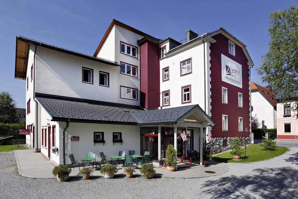 Familie Zuser Hotel Garni Mitterbach Exteriör bild