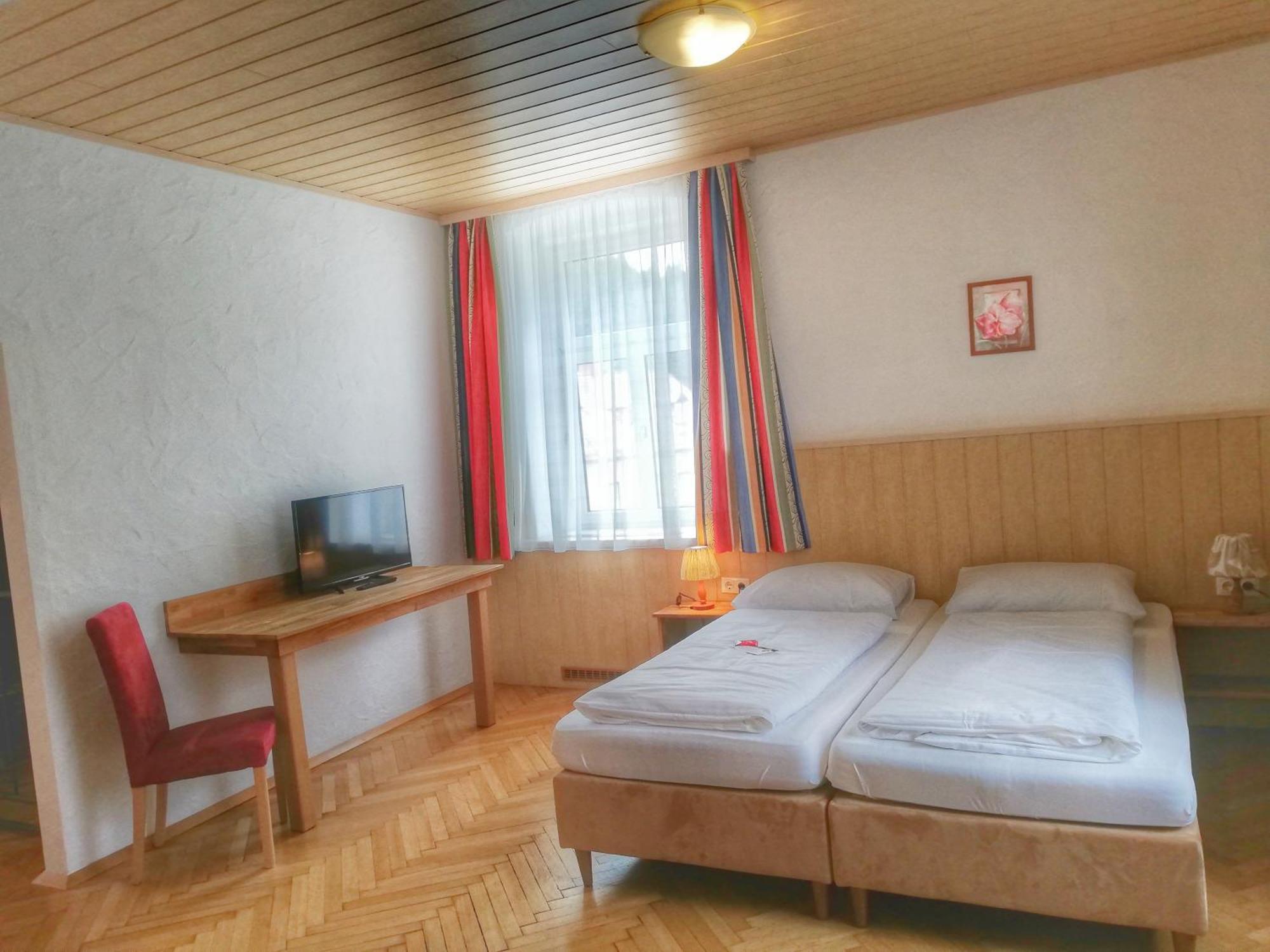 Familie Zuser Hotel Garni Mitterbach Exteriör bild