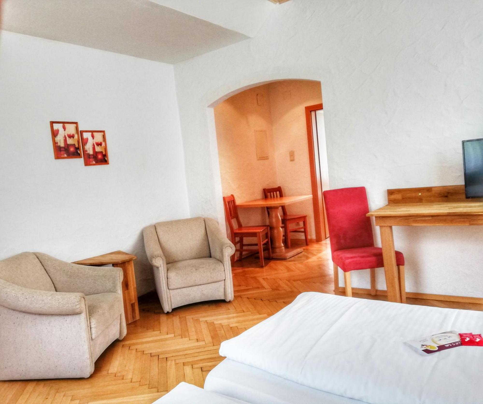 Familie Zuser Hotel Garni Mitterbach Exteriör bild