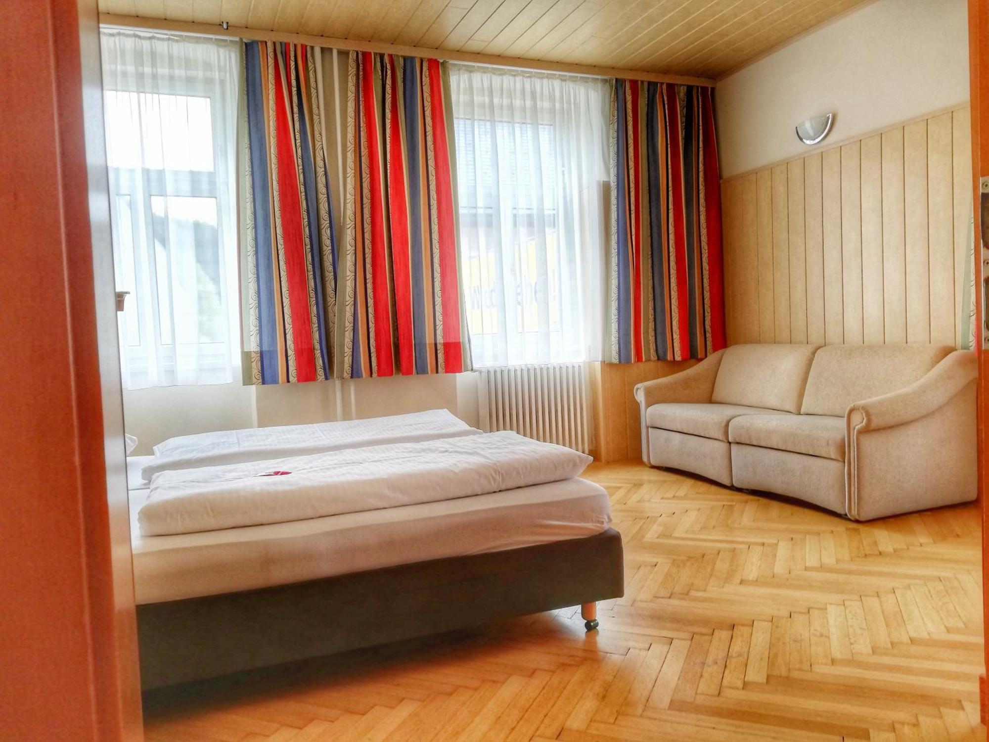 Familie Zuser Hotel Garni Mitterbach Exteriör bild