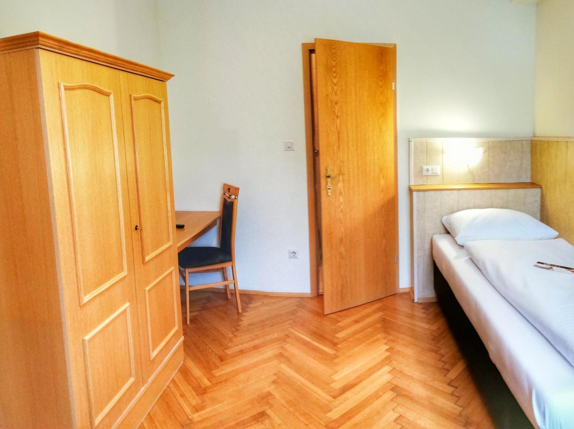 Familie Zuser Hotel Garni Mitterbach Exteriör bild