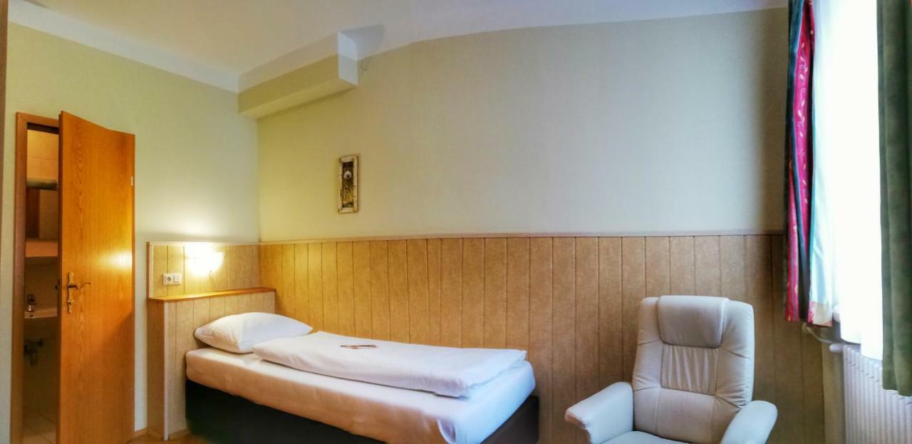 Familie Zuser Hotel Garni Mitterbach Exteriör bild