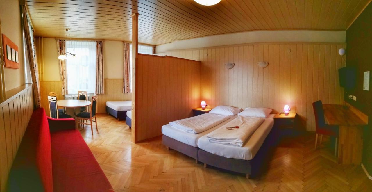 Familie Zuser Hotel Garni Mitterbach Exteriör bild