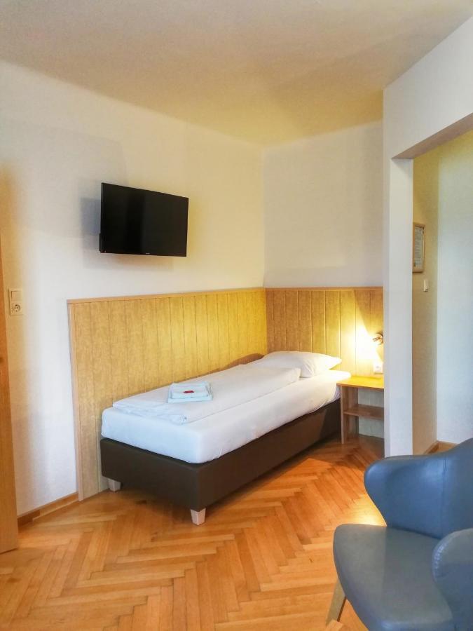 Familie Zuser Hotel Garni Mitterbach Exteriör bild