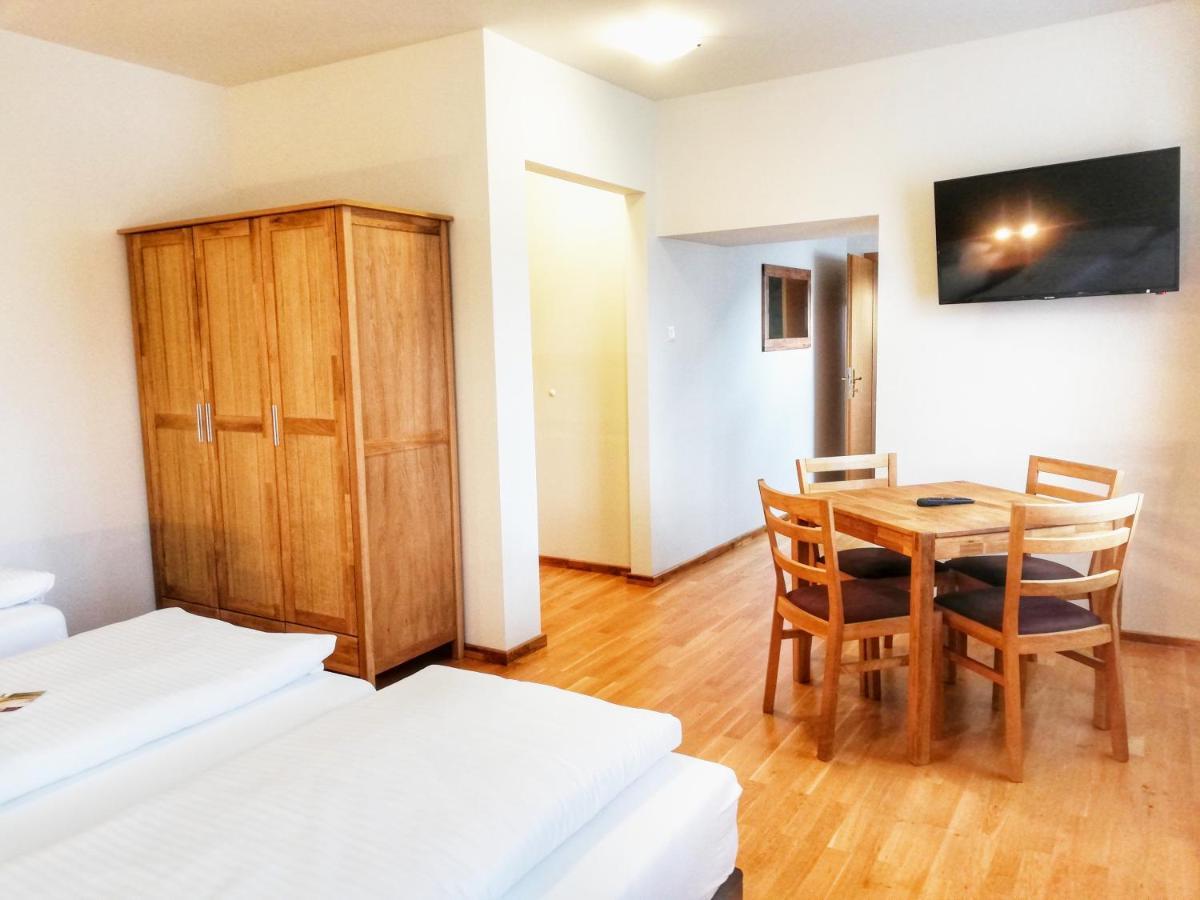Familie Zuser Hotel Garni Mitterbach Exteriör bild