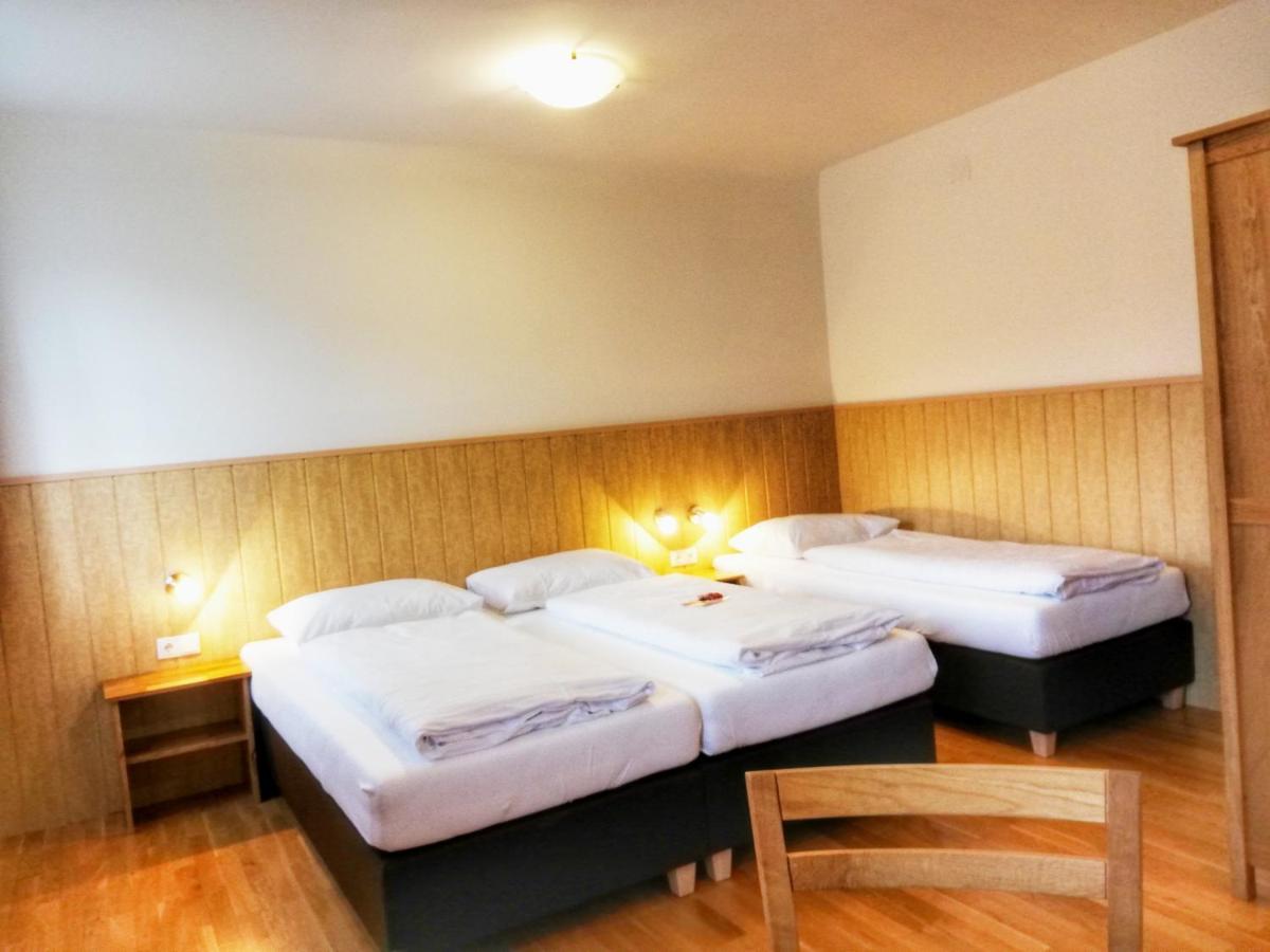 Familie Zuser Hotel Garni Mitterbach Exteriör bild